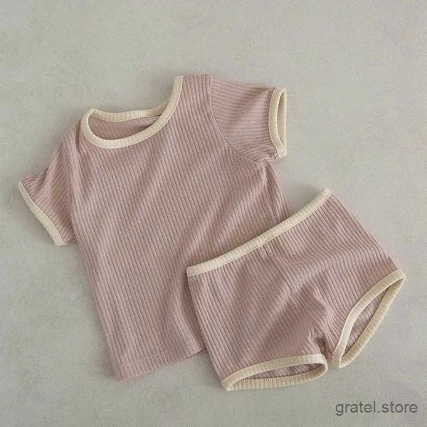 Set di abbigliamento 2 pezzi Summer Nuovi abiti a maniche corte per neonati set da bambino ragazza con gambiti solidi + pantaloncini 2 pezzi Suit per bambini in cotone abiti traspiranti