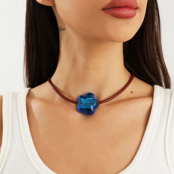 Halsketten 2023 Brand Trend Schmuck Blaue Glasblume Halskette Neue Mode Frauen Kurz einfache Sommerketten