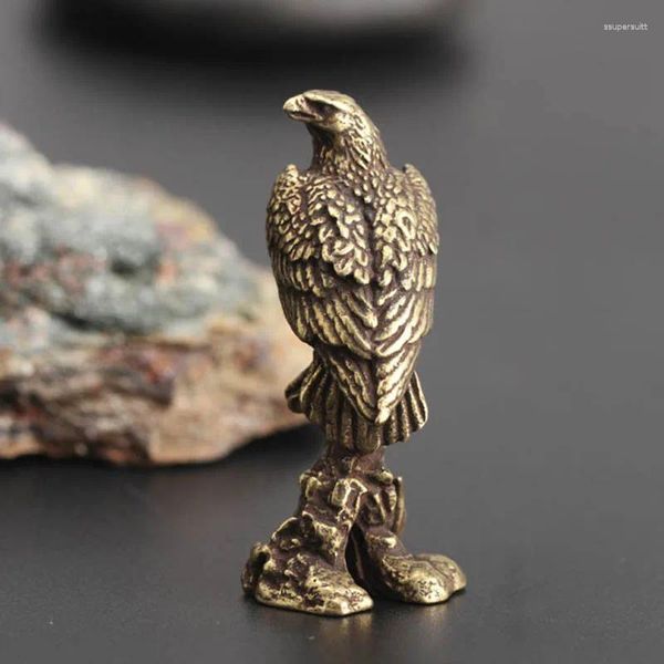 Figuras decorativas Ornamento de águia artesanal Ornamento vintage Copper Bird Figure Sculpture Crafts Home Office Desk de Decoração de Animais