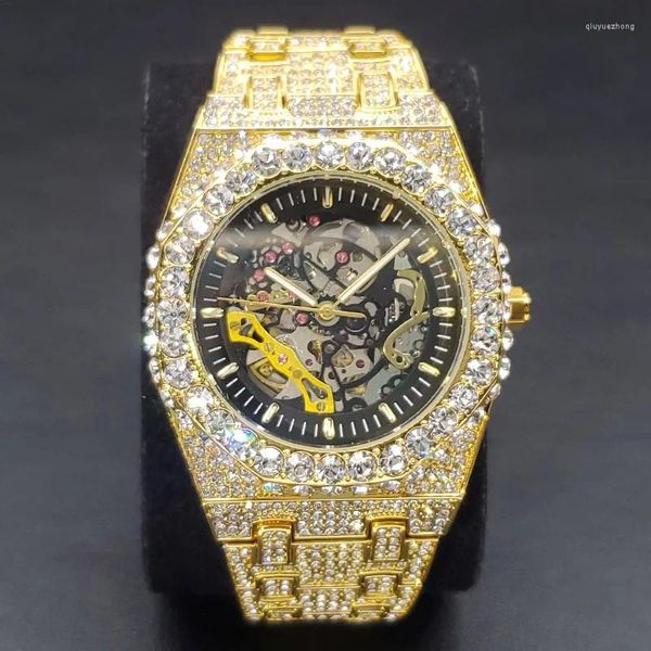 Relógios de pulso Drop Diamond Automatic Watch for Men Luxury Golden Oak Mechanical Watchwatch Hip Hop Ice Out Skeleton Original Clock