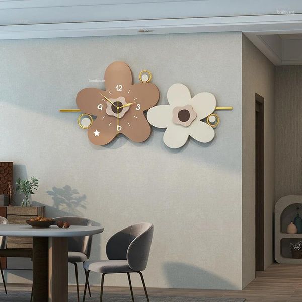 Dekorative Figuren minimalistisch Wohnzimmer Hängende Dekorationen Modernes Essfischsofa Hintergrund Wanduhr Schlafzimmer Dekor Dekoration