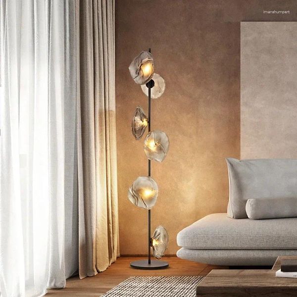 Zemin lambaları İskandinav minimalist yaratıcılık cam gölge LED lamba oturma odası ev dekor köşe kanepe yatak odalı başucu ayakta masa ışığı