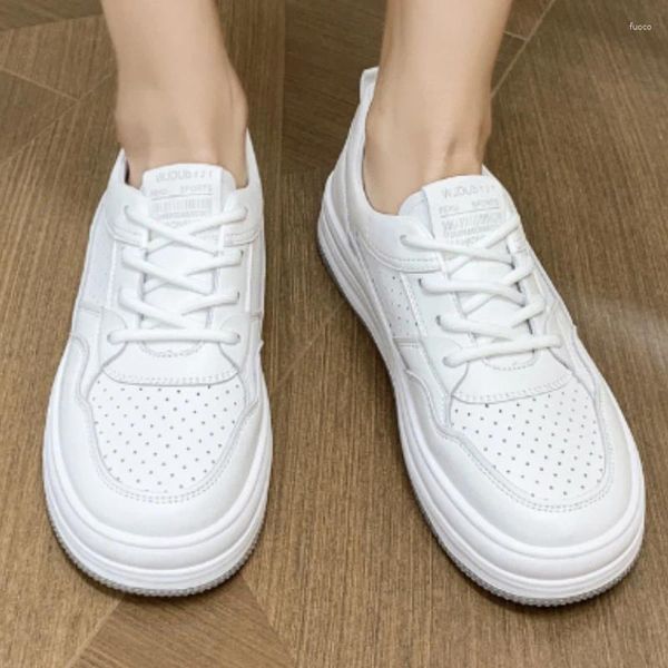 Scarpe casual 2024 per donne di base femminile vulcanizzare sneaker estivi rotonde con scarpa da testa ladies piattaforma zapatos