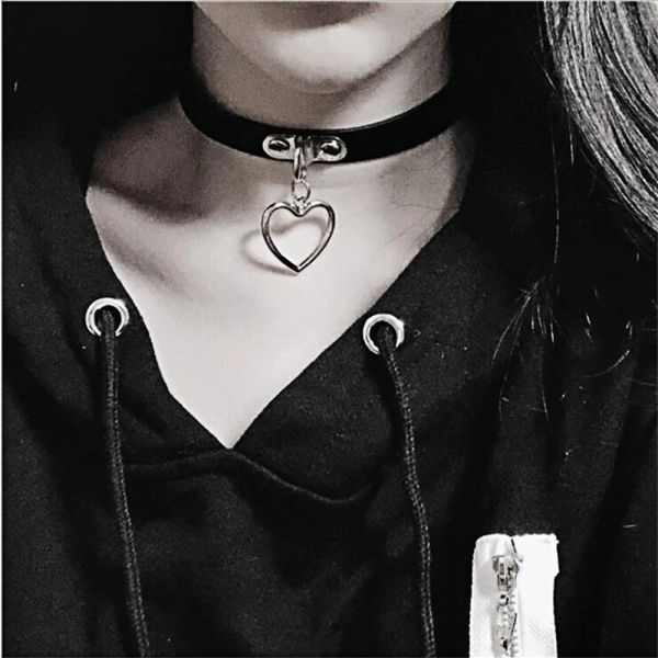 Halskette Vintage Love Heart Anhänger Halskette Punk PU Leder Halskette Halskette für Frauen Schwarz Farbe Kragen Fashion Ladies Juwely Geschenk