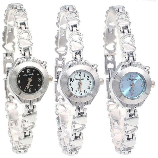 Avogadas de pulso Retro Quartz Assista clássico Roman Ladies Bracelet observa mulheres Relógio de pulso de prata de alta qualidade Relógio feminino 240423