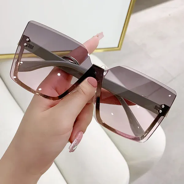 Óculos de sol Large Frame Square Film Fashion Designer Sun Glasses Women Women Outdoor Travel Eyewear UV400