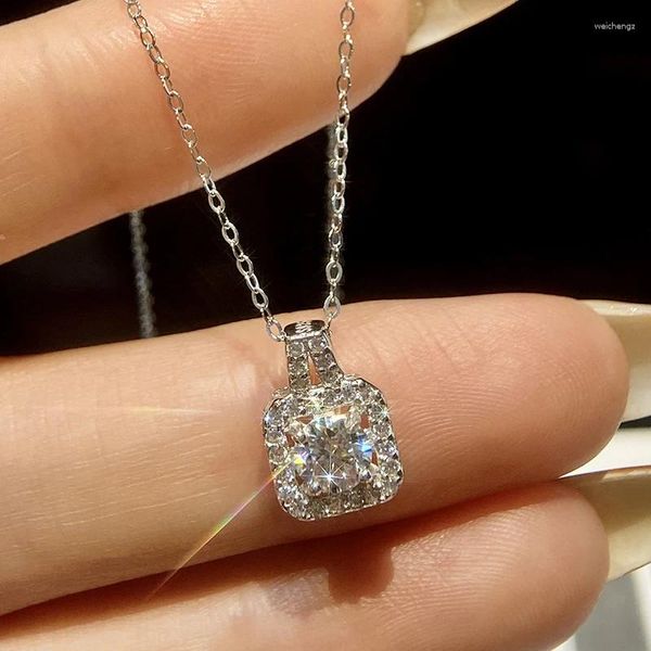 Pendants Gra 0.5-1ct Mini Square Sertifikalı Moissanite Elmas Kolye Kolye Kadınlar İçin Gerçek 925 Sterlling Gümüş Düğün Güzel Takı