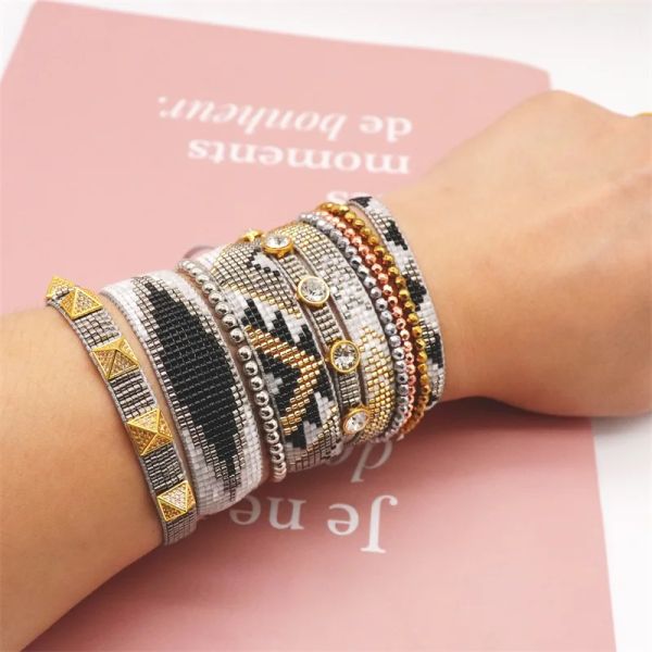 Strands Zhongvi Bohemia Miyuki Braccialetti per donne Bracciale Bracciale Messicatore Multilayer Multilayer Rhinestone Pulseras Belilletti regolabili