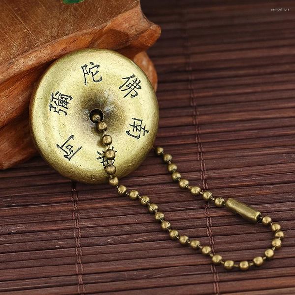 Keychains clássico ROUND NAMO AMITABHA PENENTE PENENTE CHEGA Vintage Budista Lucky Amulet Backpack Charm Auspicious Jewelry Gift para homens