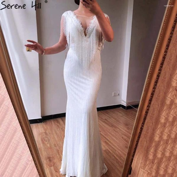 Partykleider Serene Hill White Luxus Perlen Quaste Elegante Abendmütze Mermaid 2024 für Frauen Hochzeit LA70571