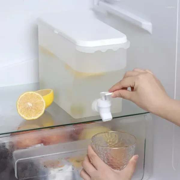 Garrafas de água 5L de grande capacidade Torneira gelada refrigerador de refrigerador de plástico com suco de casa