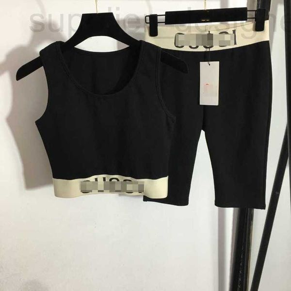 Designer di pantaloni a due pezzi femminile 2023 Nuovo esercizio di yoga Lettera Serratura in giro per la vita stampata+Short Bottom 5/4 Fit 5/4 4Z27