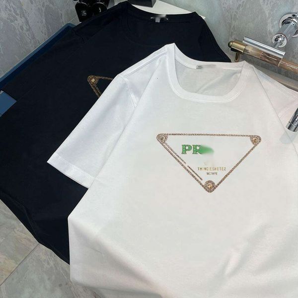 Triangle T-Shirt Designer P Top-Qualität Luxus Fashion T-Shirt Kurzärärmte komfortable T-Shirt Light Brand Logo Feste Farbe seidiger Baumwollbaum- und Frauen tragen