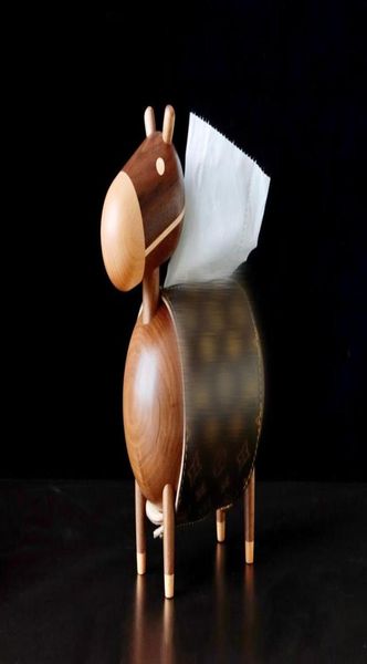 Designer di lusso classico tissutale decorativo figurine decorative figurine marrone vecchio fiore noce di alta qualità e materiale PU per HO2307022