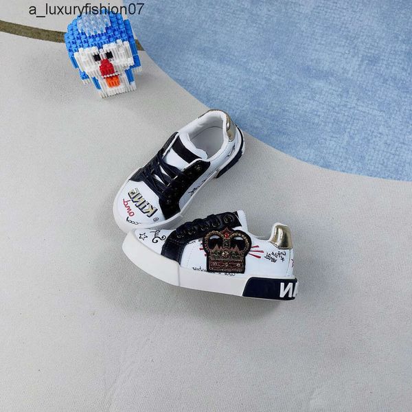 dg dolce and gabbana d&g dolche gabana Вы HQ26 Kids Brand Designer Skateboard and Shoes Children Printed Вышитые мягкие кожа