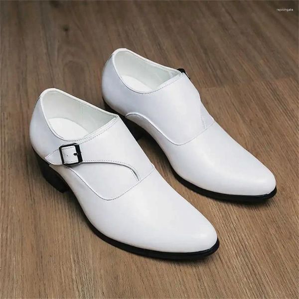 Sapatos de vestido pequenos números se casam com botas de noiva vermelhas para tênis de homem esportes de pegadinha de pegadinha particular