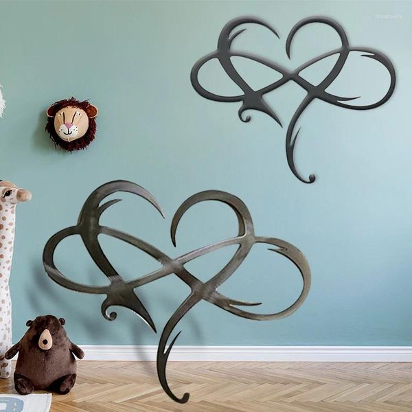 Figurine decorative Infinity Heart Autinetto in acciaio decorazioni a dimensioni di Metal Art Love Segno per casa Cambiamenti di vento a casa Accessori appesi