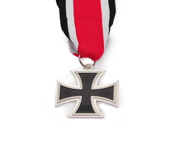 18131939 Germania Cross Medal Craft Cavaliere militare Spade di foglia di quercia di ferro badge a croce con nastri rossi3608799
