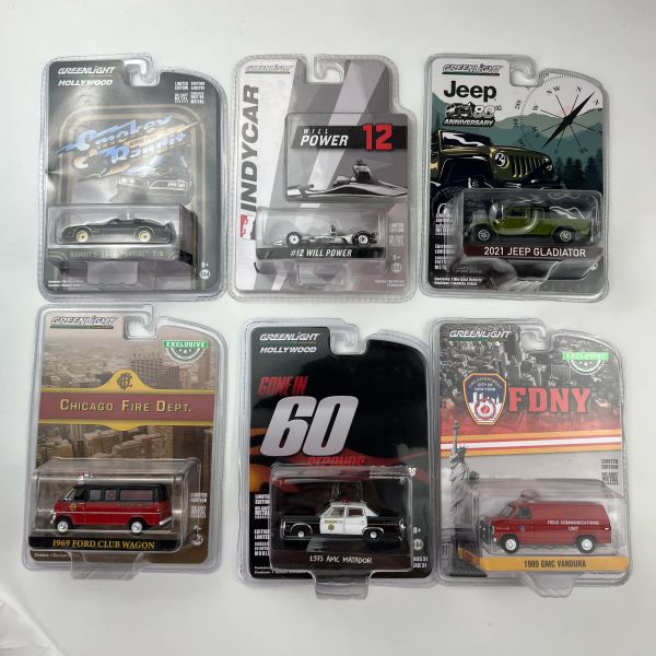 Vendita di automobili Greenlight 1/64 Ford GMC Jeep Gulf Dodge D100 Collezione di modelli di auto in lega di simulazione giocattoli per bambini