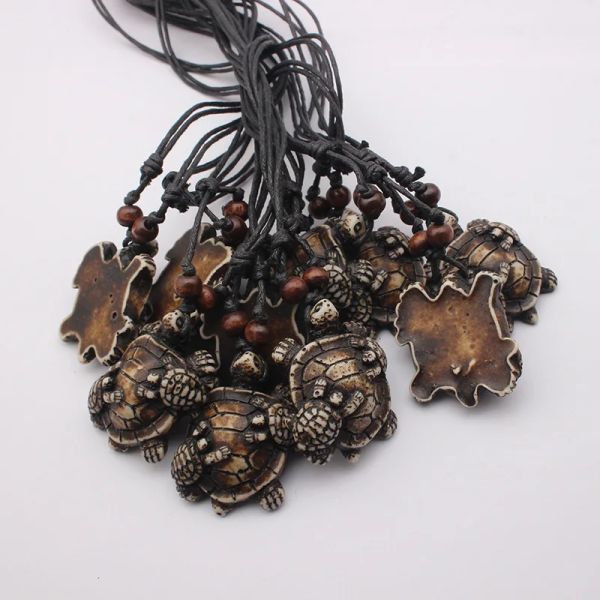 Collane 12pcs/lotto finto yak osseo osso marino in resina collana a pendente a tre tartarughe animali cachmine alla collana di gioielli alla moda regali
