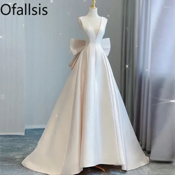 Vestidos casuais de allsis Vista de noiva vintage de cetim textura principal estilo francês estilo imortal emagreta v cauda grande de pescoço