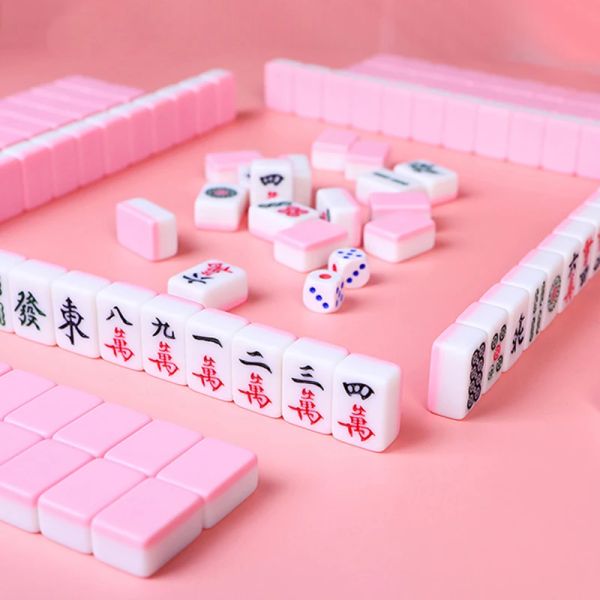 Jogos Mini Mahjong Chinese Mahjong 144pcs 24mm de viagem de viagem para camping divertido acampando requintadamente esculpido portátil mahjong