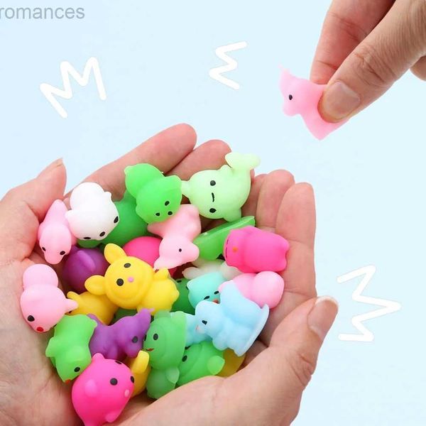 DECOMPRESSIONA TOY 20PCS Super Mini Mochi Squishy Toys Kawaii Cute Squishies Animali Bulk Bulk Giocattoli Fombardamenti per bambini per bambini Gifts D240424