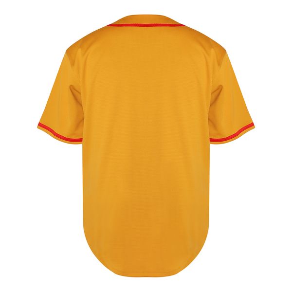 Big altura masculina amarela em branco camisa de beisebol sem nome e sem número costurado