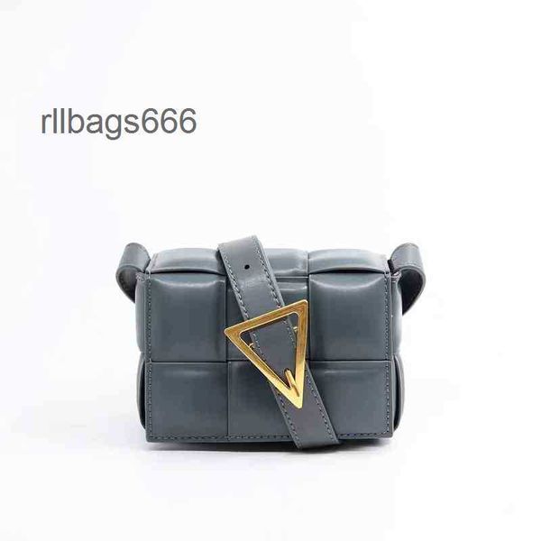 Mini -Schulter 2024 S Plaid Bag Lady Claassic gewebte Luxus Bottegss Bags Paket kleine Tasche Mund Kassetten Designer Venet Belt B1Me