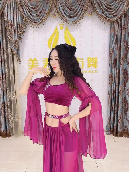 Bühnenbekleidung Belly Dance Kostüm Set Langarmes Top Split Rock 2pcs Frauen orientalische Kleidung Girl Tanzoutfit