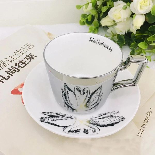 Tazze !!The Mirror Collection Animal Reflection Cup Cup Elephant/Swan/Tiger Coffee Tagh Bone China Ceramics Bottiglia d'acqua per la colazione