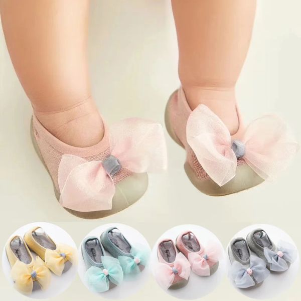 Walkers First Shoes Baby Walkers Baby Girl Scarpe Sliper morbido Sole in gomma Scarpe per neonati per neonati Bootini per neonati Calzino Bow Shok Fashion