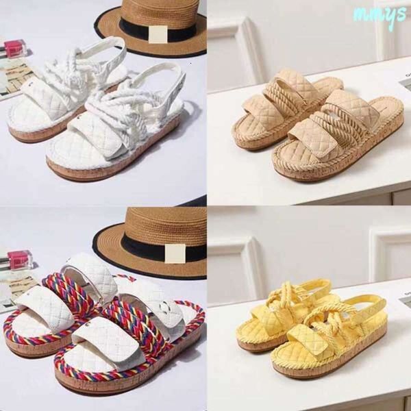 Дизайнерские сандалии женщины Slipper Fashion Shoes Liding Slides Crystal Lambskin Sandal Tpu Резиновые тапочки два регулируемых ремня слайд