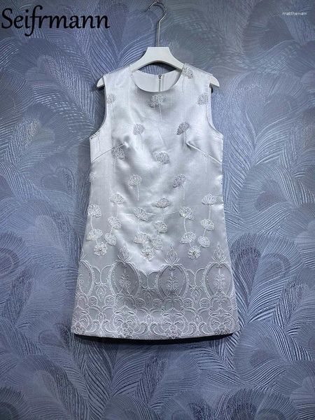 Повседневные платья Seifrmann Designer Summer Jacquard Dress Женское 3D цветочное аппликация шикарный винтажный элегантный модный короткий танк