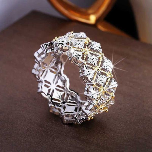 Bant Halkaları Retro Hollow Diamond Ring İki Ton Hat Üst düzey Bayan Mücevher Nişan Düğün Altın Çift H240425