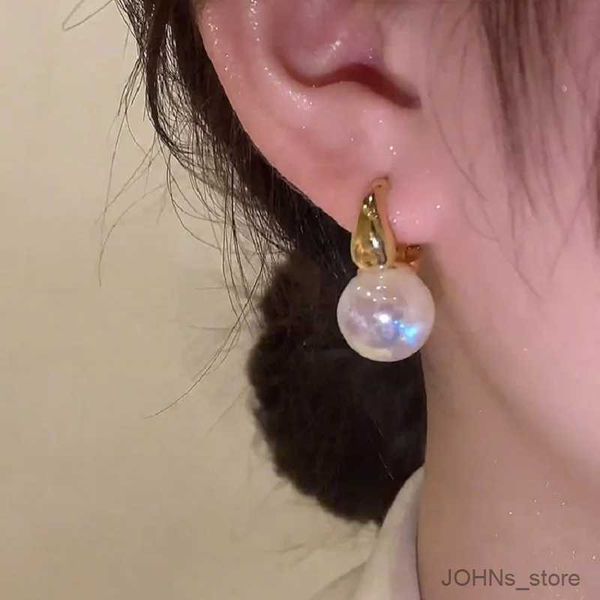 Stud Nuovo Orecchini a cerchio perle perle per la sirena per donne in metallo elegante in metallo colorato orecchini squisiti gioielli squisiti