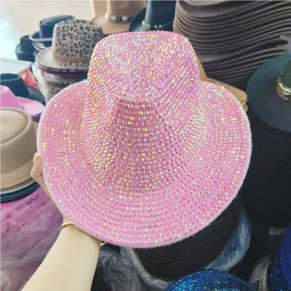 Cappelli larghi cappelli da secchio cappello da palcoscenico cappello rhinestone cowboy cappello da donna cappello jazz cappello rosso diamanti da cowboy cappello da cowboy y240425