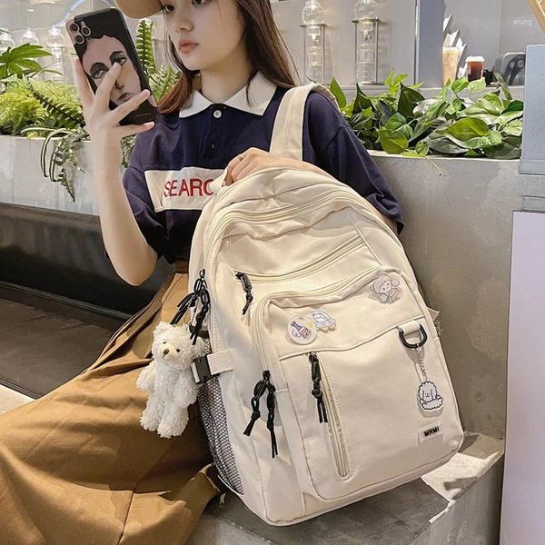 Backpack College Girl School Bag Moda Kadın Erkekler Serin Naylon Seyahat Femlae Big Schoolbag Çok Cep Rozeti Kitap Çantası