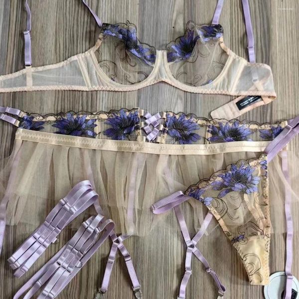 BRAS SETLER LINGERIE ULTRA-YÜZEYİ SEKSİ DANGİSİ AŞK FLOCKED SÜP EŞİK EN GÖRÜNÜCÜ Üç parçalı set Push Up işlemeli erotik iç çamaşırı