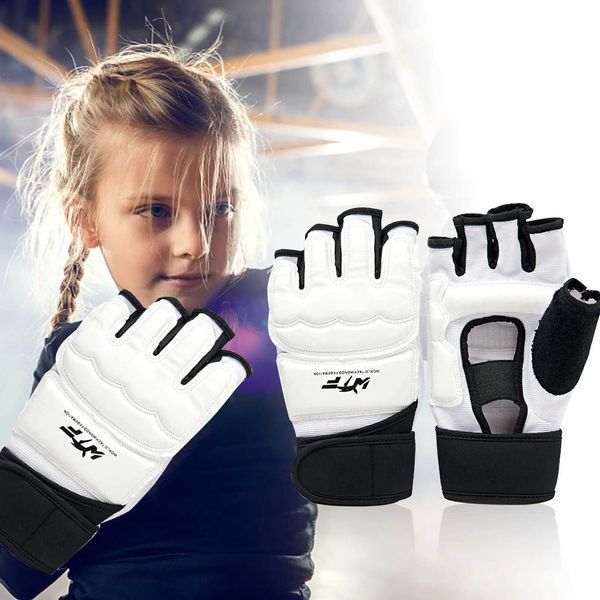 Schutzausrüstung Halbfinger -Boxhandschuhe Childrens Taekwondo MMA Lederhandschuhe Karate Muay Thai de Boxeo Freie Kampftraining Ausrüstung 240424