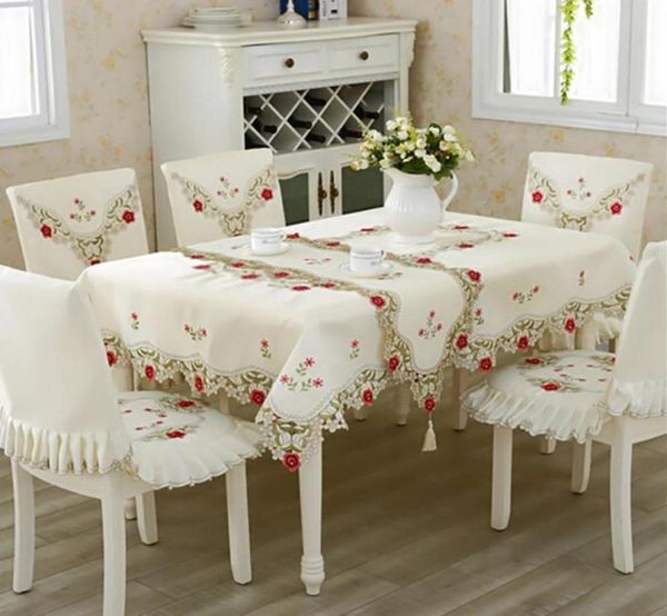 Europäische Luxus -Tischdecke mit Spitzenkante Polyester Quadratisch Tisch Cover Stickblumen Hochzeit Home Party Tisch Dekorat8698631