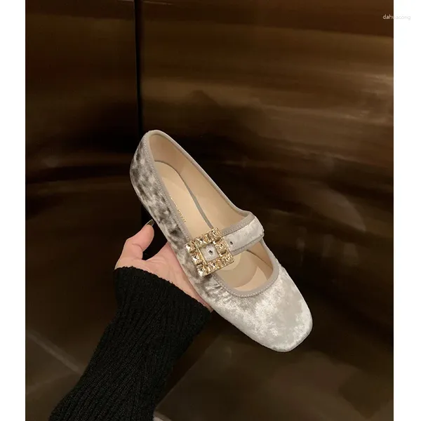 Lässige Schuhe graue quadratische Kopf Flats Kristallgurt Mary Janes Abdeckungen einzelne Outdoor Frauen Spring Zapatos Mujer