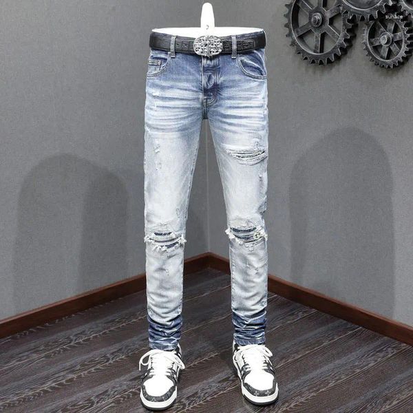 Herren Jeans Street Fashion Retro Hellblau Elastic Slim Fit Split Leder Panel Designer Hip Hop Brand Patch P.