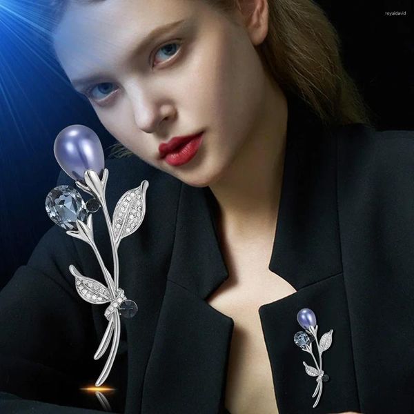 Spille eleganti Blu Crystal Flower Spille per donne Accessori per abiti per gioielli per piante in metallo di alta qualità