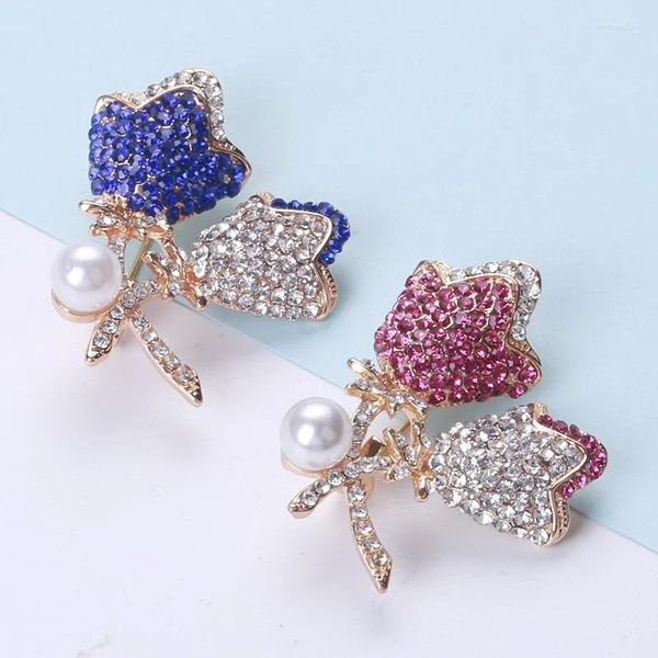 Broşlar Rhinestone Camellia Broş Pin Klasik Kadın Zarif Moda Lüks Pimler Toka Erkekler Takım Palto Aksesuarları Vintage Corsage