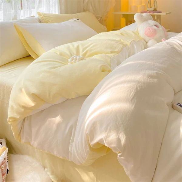 Setler Ücretsiz Nakliye Yatakları Setler Çift Yatak Seti 4 Parça Yıkanmış Pamuk Beyaz Yatak Odası Set Yatak Katlama Japon Sadelik Yorgan Kapağı