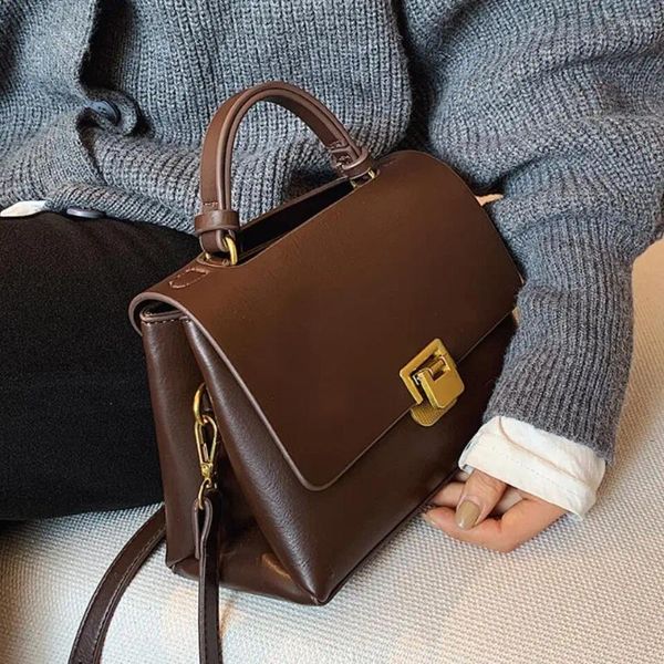 Omuz çantaları retro el çantası sentetik deri paragraf kadın kayışı yüksek kapasiteli tasarımcı bir moda 2024