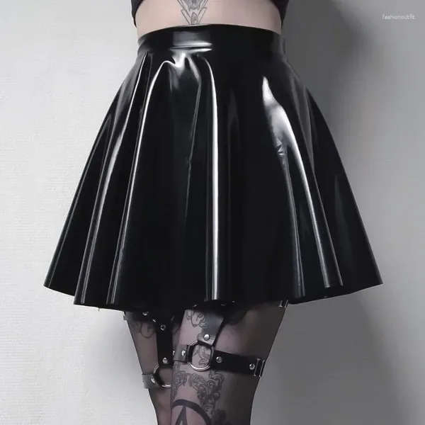 Saias pretas Sexy PU curta saia curta para mulheres 2024 Moda de verão Y2K Mini plissado de cintura feminina Punk