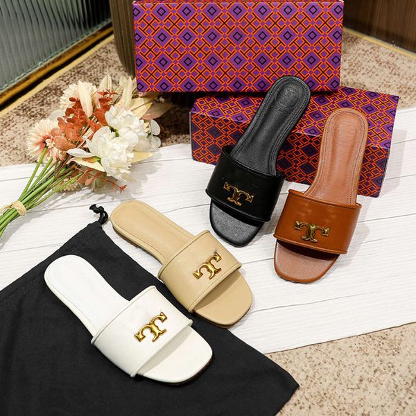 Tasarımcı Sandal Terlik Kadınlar Yaz Modası Yaz Düz Sole Flip Flops Kadınlar için Serin bir paspas ve tembel bir sandal ile rahat ve rahat giymek için