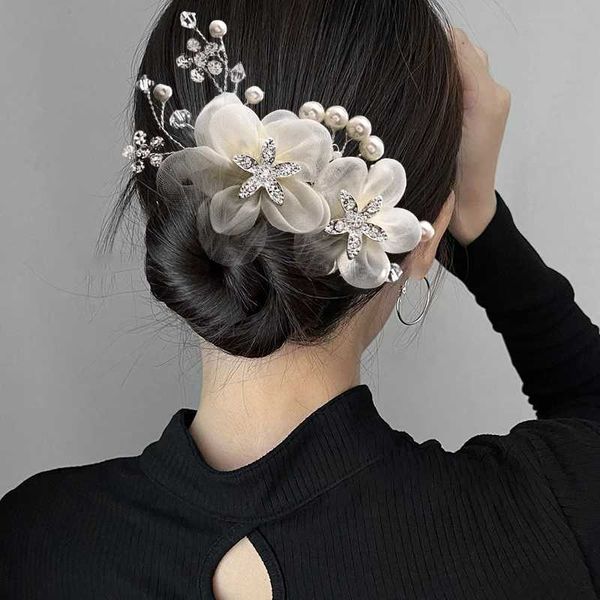 Hochzeitshaarschmuck glamouröse silbrige Strasssteine Haare Kammfoto Requisiten Haarclip Hochzeit Braut Haarzubehör Blume hochwertige glänzende elegante D240425